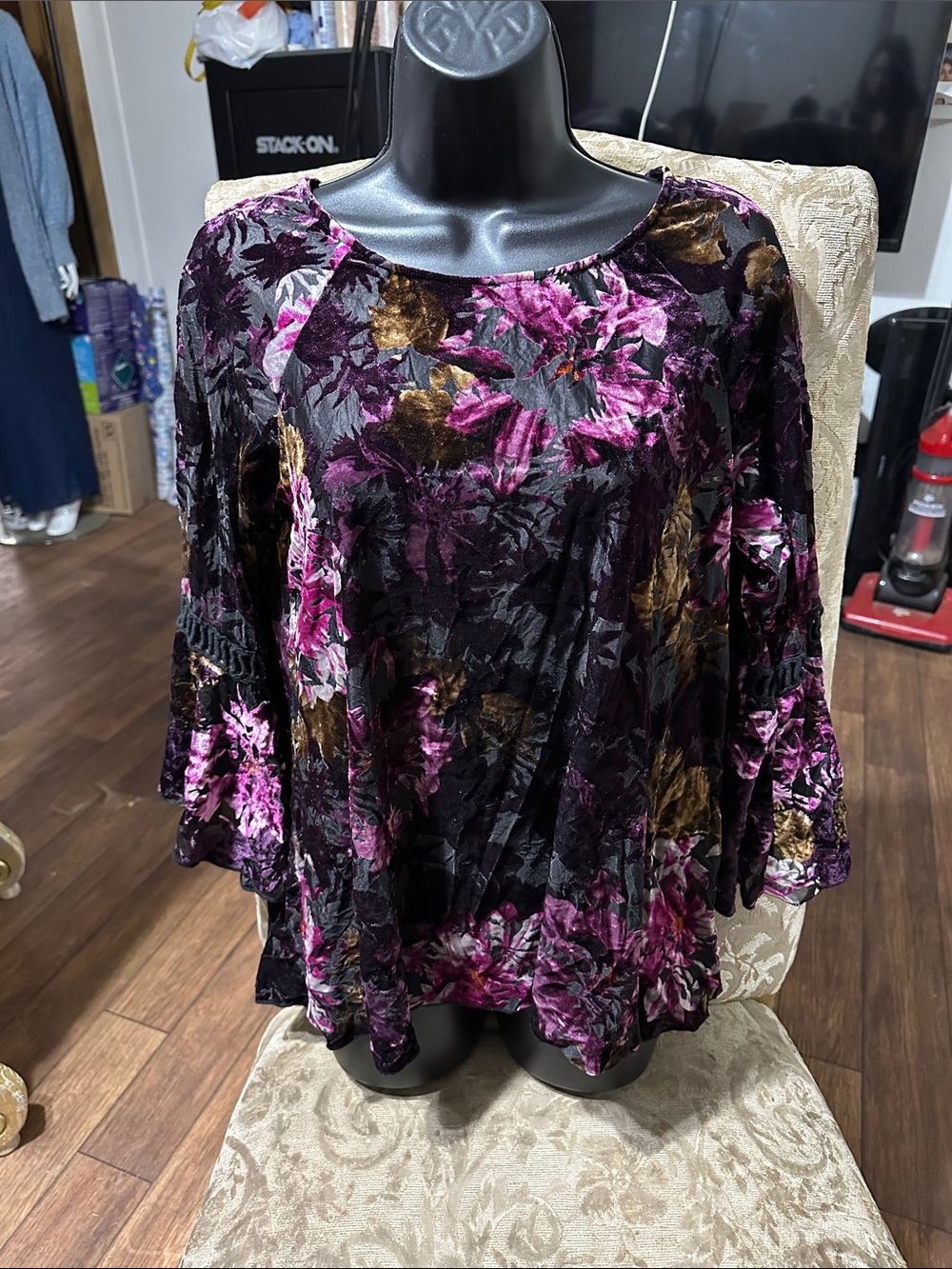 Cupio Velvet Floral Top in Black, Purple & Gold